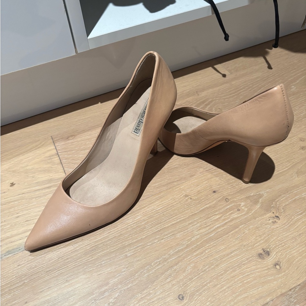 Elegant Tan Pumps